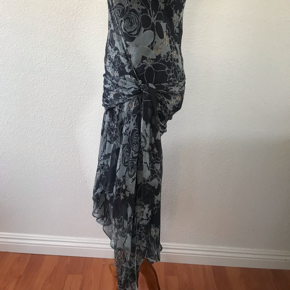 Dress - Picture 6 of 8